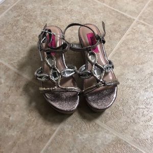 Girls little heeled sandals.